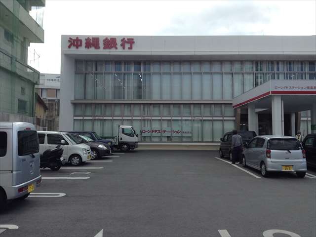 沖縄銀行 南風原店FPﾛ-ﾝｽﾃ-ｼｮﾝ 様（ｼ-ﾄ貼り）